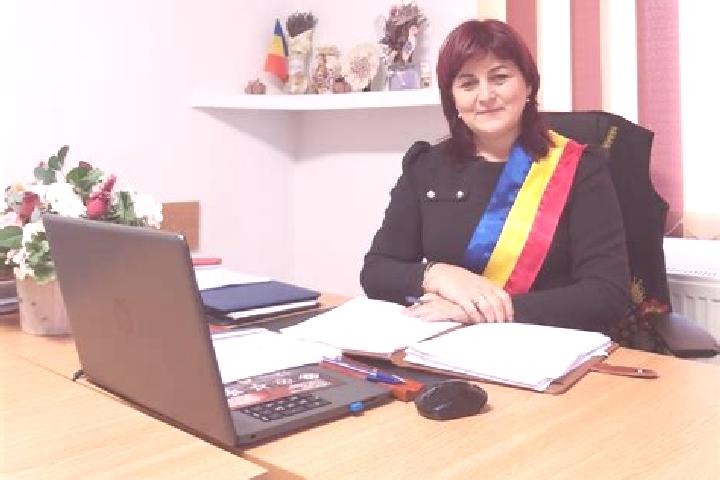 Ava, 21 — Escort in Bumbesti-Pitic, Romania