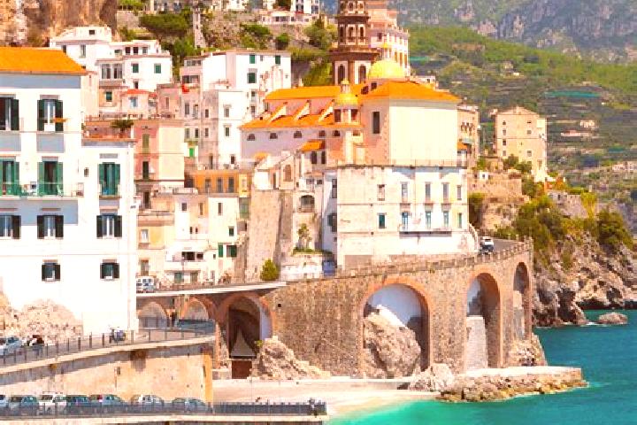 Ava, 21 — Escort in Montiano, Italy