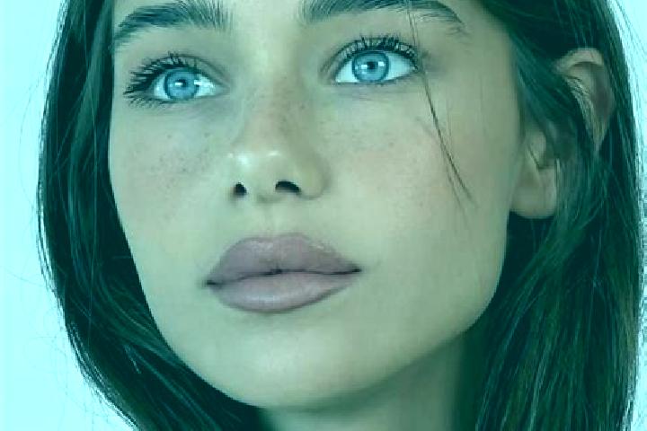 Ava, 22, a brunette brown-eyed middle eastern companion based in Fontenay-sous-Bois. Offering Erotic Massage, Overnight, Couples, Massage. Available for inca...