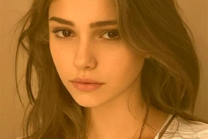 Ava, 22, a brunette green-eyed slavic companion based in Sant Arpino. Offering GFE, OWO, Party Girl, Striptease. Available for incall and outcall, overnight ...