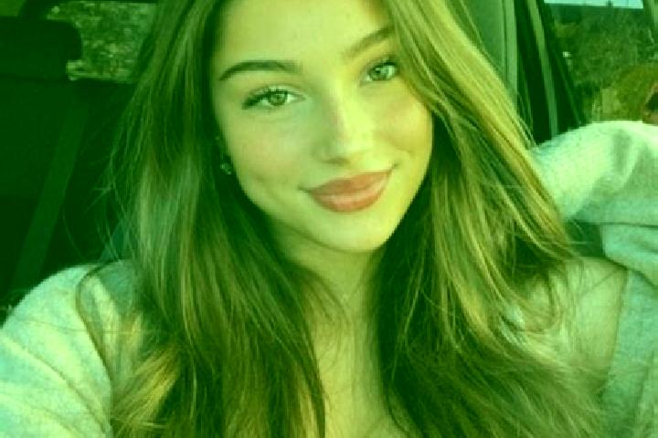 Ava, 22, a brunette grey-eyed latina companion based in Sotteville-les-Rouen. Offering Duos, Domination, Overnight, Deep French Kissing, Roleplay. Available ...