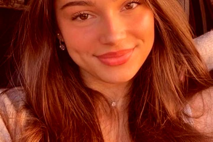 Ava, 22, a brunette hazel-eyed latina companion based in Neufchatel-Hardelot. Offering Travel Companion, Massage, A-Level. Available for incall and outcall, ...