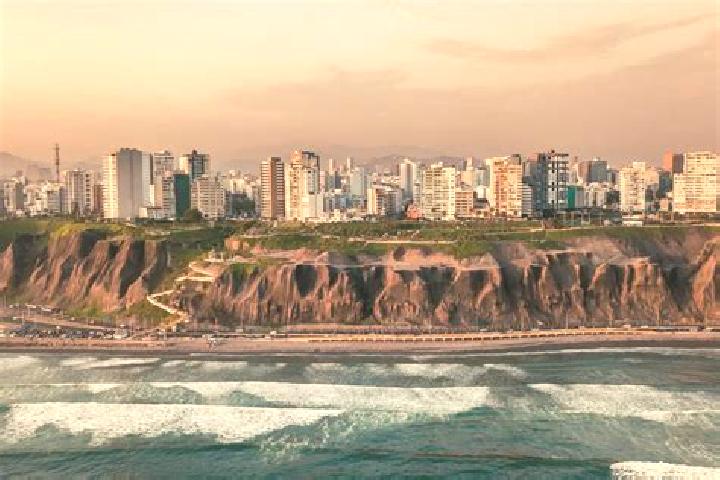 Ava, 22 — Escort in Huamatambo, Peru
