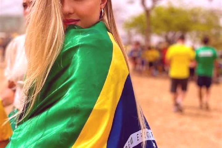 Ava, 22 — Escort in Juscimeira, Brazil