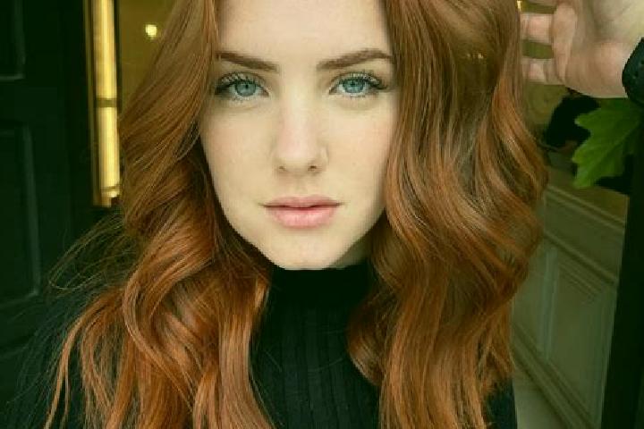 Ava, 23, a auburn grey-eyed middle eastern companion based in Ventosa. Offering CIM, GFE, OWO. Available for incall and outcall, day and evening dates.