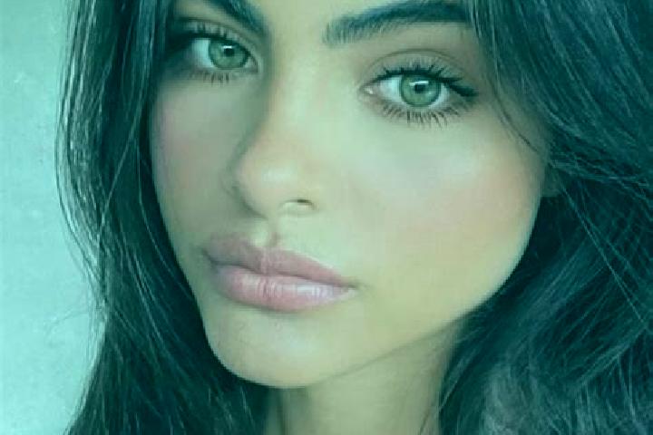 Ava, 23, a black dark-eyed middle eastern companion based in Miraflores de la Sierra. Offering Striptease, Party Girl, BDSM, A-Level. Available for incall an...