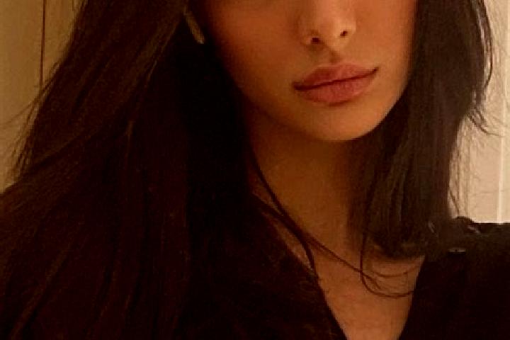 Ava, 23, a black dark-eyed middle eastern companion based in South Salt Lake. Offering Striptease, Massage, Roleplay, Erotic Massage, A-Level. Available for ...