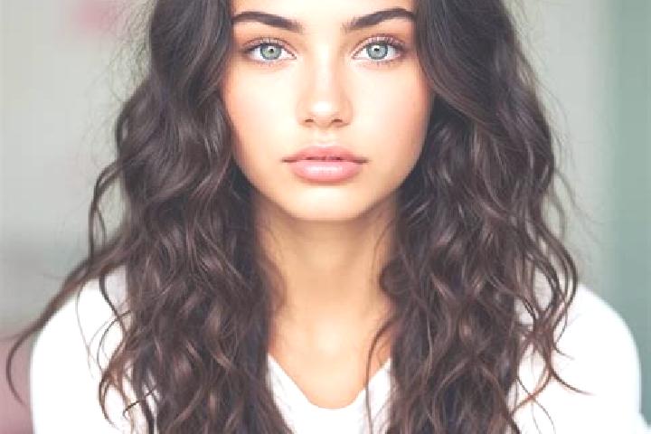 Ava, 23, a brunette amber-eyed mediterranean companion based in Hairag. Offering Deep French Kissing, Domination, OWO, Duos. Available for incall and outcall...