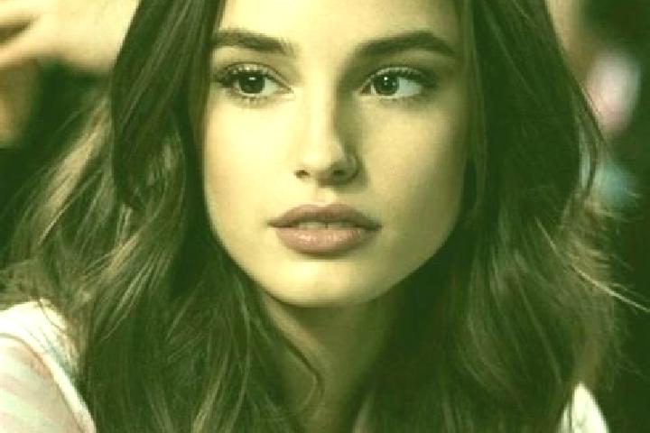 Ava, 23, a brunette brown-eyed indian companion based in Palma Soriano. Offering Tantra, OWO, Girlfriend Experience, Roleplay, Party Girl. Available for inca...