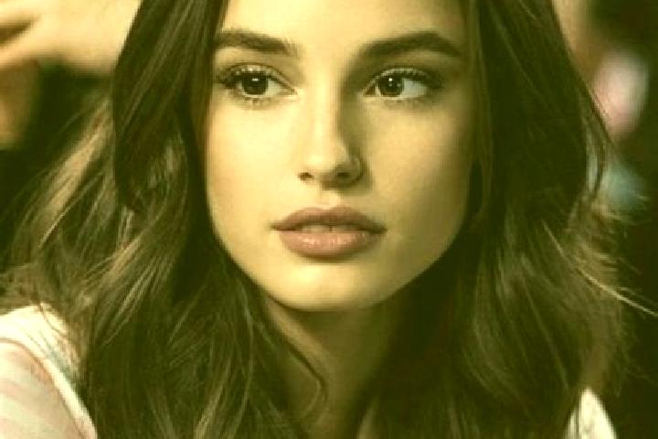 Ava, 23, a brunette brown-eyed indian companion based in Sanseo. Offering Overnight, Deep French Kissing, Striptease. Available for incall and outcall, day a...
