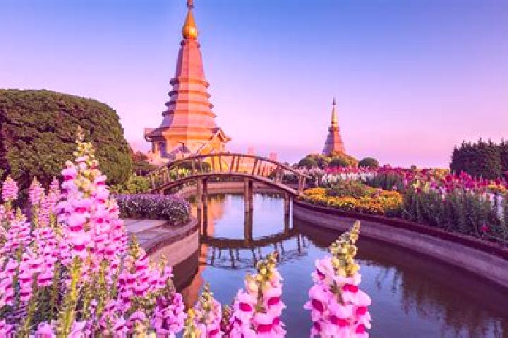 Ava, 23 — Escort in Bang Saphan, Thailand
