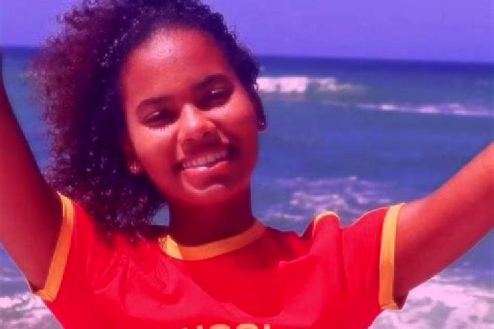 Ava, 23 — Escort in Cerca, Angola