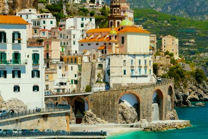 Ava, 23 — Escort in Cormano, Italy