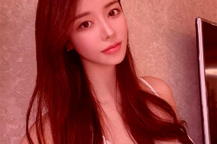 Ava, 23 — Escort in Lejian, China