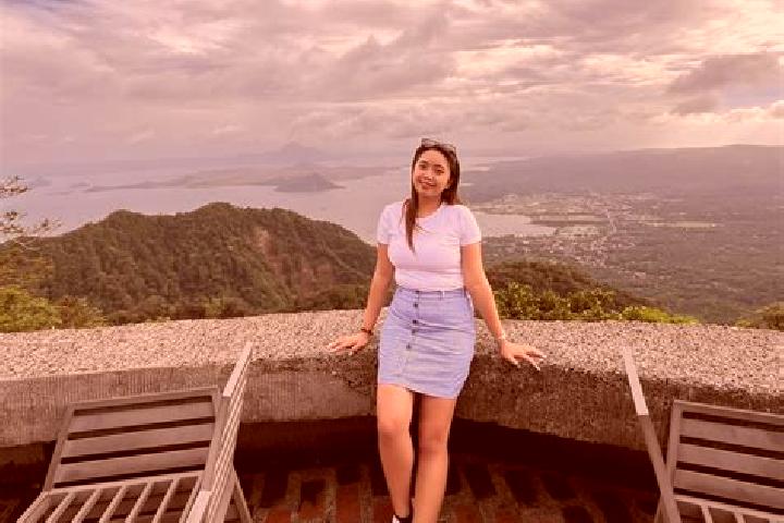 Ava, 23 — Escort in Lingion, Philippines