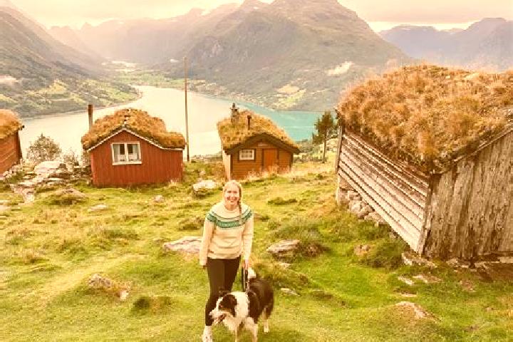 Ava, 23 — Escort in Mjondalen, Norway