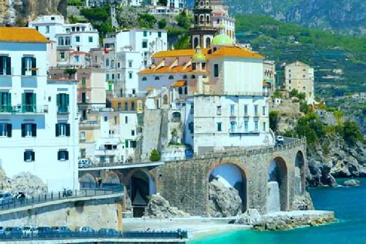 Ava, 23 — Escort in Norbello, Italy