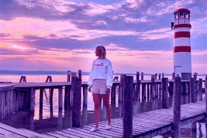Ava, 23 — Escort in Podersdorf am See, Austria