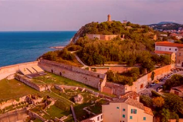 Ava, 23 — Escort in Sant Elpidio a Mare, Italy