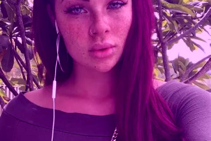 Ava, 24, a auburn green-eyed latina companion based in Jarque de la Val. Offering OWO, Tantra, 69, Fetish. Available for incall and outcall, overnight bookin...