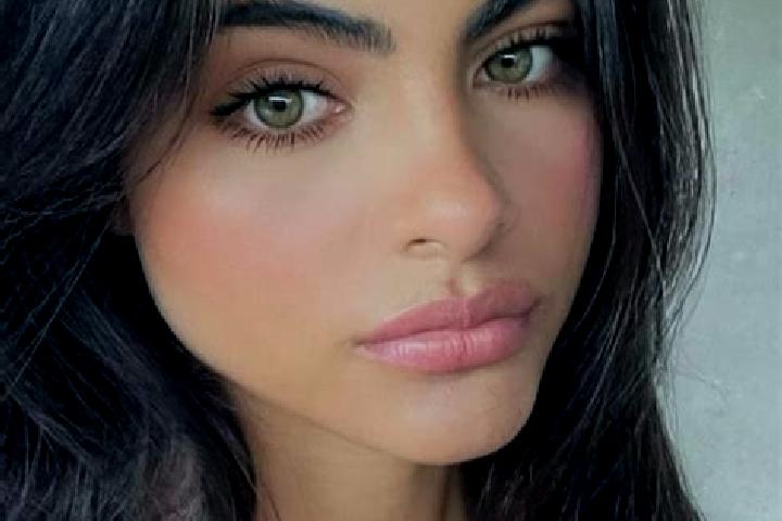 Ava, 24, a blonde brown-eyed indian companion based in Babakan Baru. Offering Erotic Massage, Deep French Kissing, Roleplay, OWO, CIM. Available for incall a...