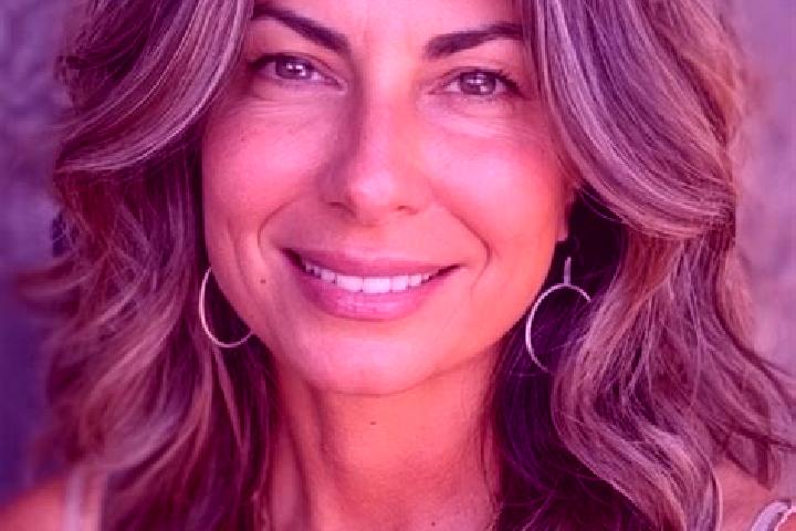 Ava, 24, a brunette grey-eyed latina companion based in Bahrampur. Offering Prostate Massage, Travel Companion, Dinner Date, Striptease. Available for incall...