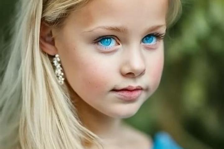 Ava, 24, a dark blonde blue-eyed mediterranean companion based in Somersworth. Offering A-Level, BDSM, CIM. Available for incall and outcall, overnight booki...