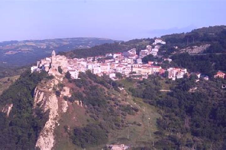 Ava, 24 — Escort in Castellino del Biferno, Italy