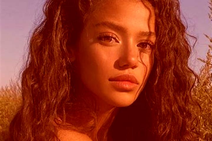 Ava, 25, a black blue-eyed latina companion based in Yuntdag. Offering Tantra, A-Level, Fetish, GFE. Available for incall and outcall, overnight bookings ava...
