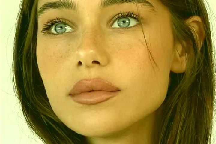 Ava, 25, a brunette grey-eyed mixed companion based in Murchante. Offering 69, OWO, Couples. Available for incall and outcall, day and evening dates.