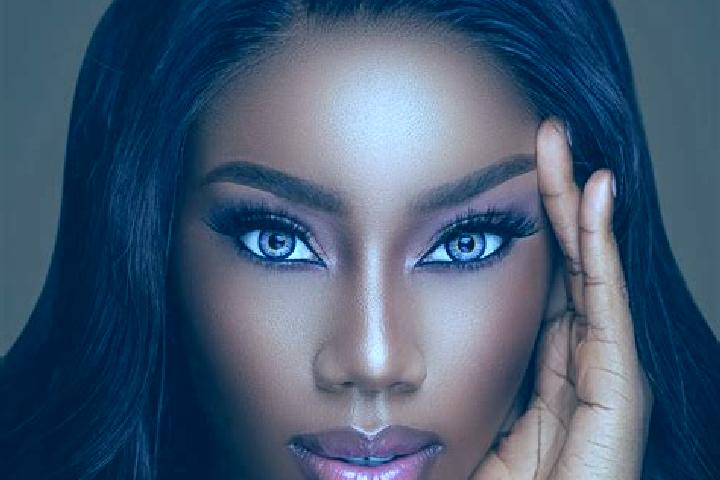 Ava, 25, a red blue-eyed ebony companion based in Pomona. Offering Striptease, Party Girl, Fetish, Duos. Available for incall and outcall, overnight bookings...