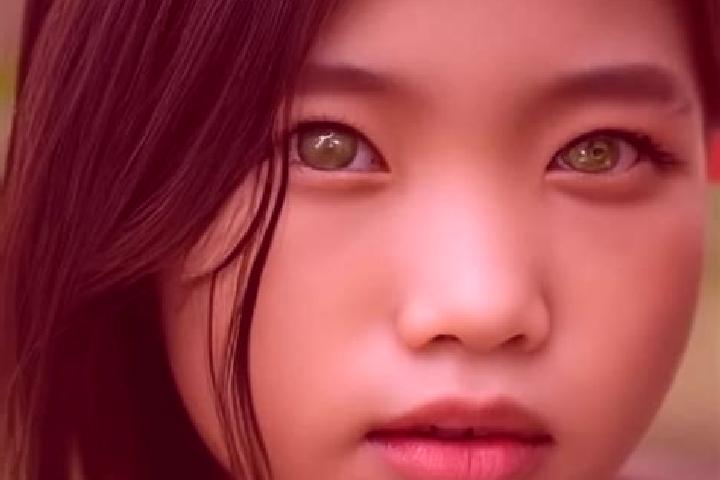 Ava, 25, a red green-eyed asian companion based in Payzac. Offering Prostate Massage, Party Girl, GFE. Available for incall and outcall, day and evening dates.