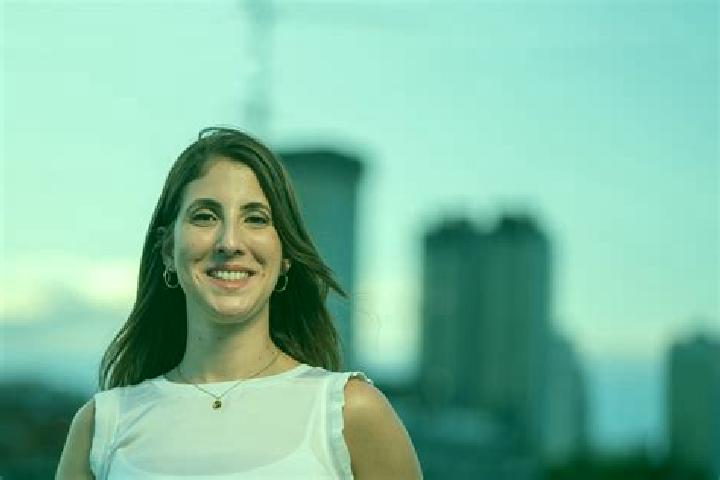 Ava, 25 — Escort in Berrotaran, Argentina
