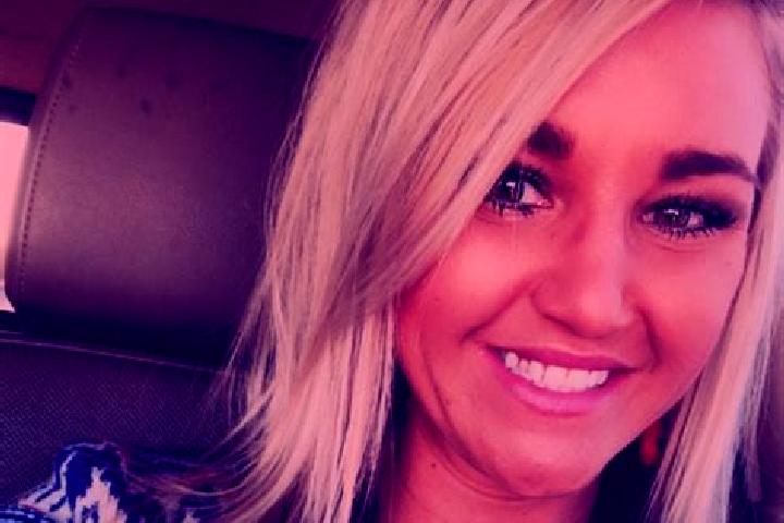 Ava, 25 — Escort in Blakely, United States