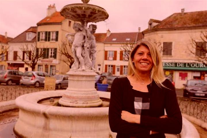Ava, 25 — Escort in Crouy-sur-Ourcq, France