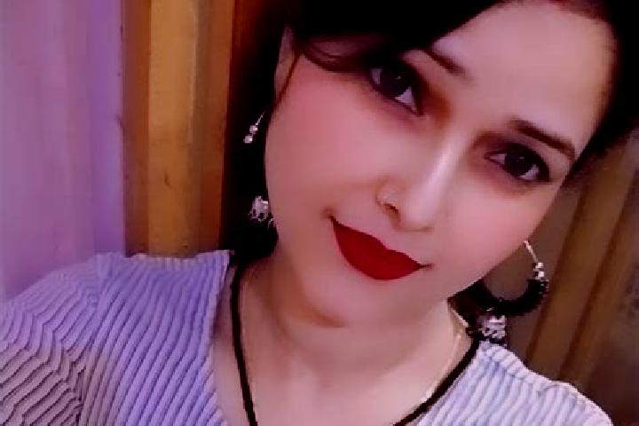 Ava, 25 — Escort in Khutar, India