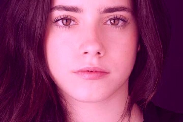 Ava, 25 — Escort in Madalena, Portugal