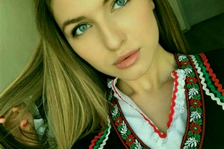Ava, 26, a blonde green-eyed slavic companion based in Stefanestii de Jos. Offering Dinner Date, Striptease, Domination. Available for incall and outcall, ov...