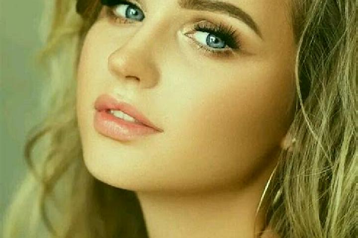 Ava, 26, a dark blonde blue-eyed mediterranean companion based in Nostorf. Offering Roleplay, Domination, OWO. Available for incall and outcall, overnight bo...