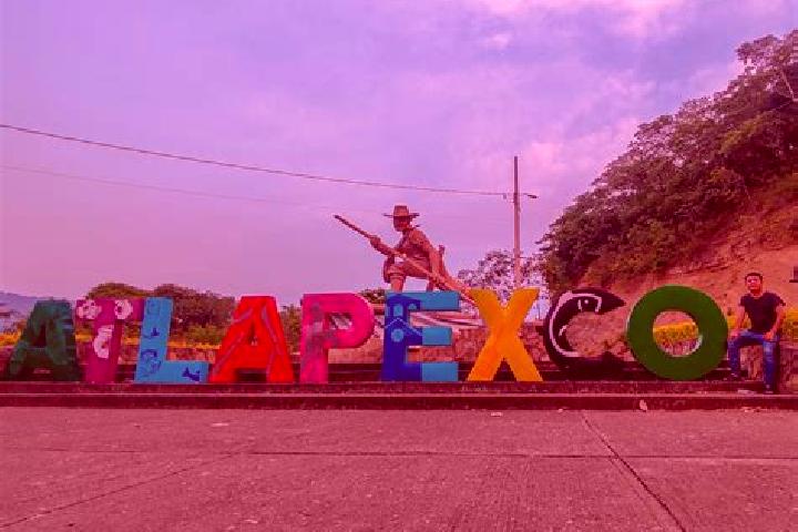 Ava, 26 — Escort in Atlapexco, Mexico