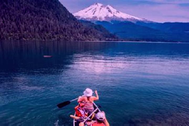 Ava, 26 — Escort in Lake Stickney, United States