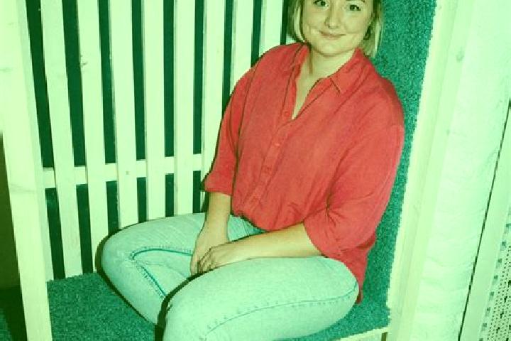 Ava, 26 — Escort in Schlierbach, France