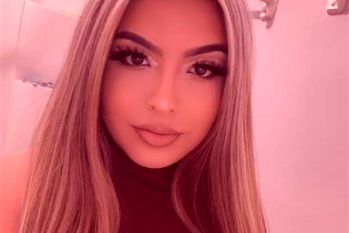 Ava, 27, a blonde dark-eyed latina companion based in Cincis-Cerna. Offering Duos, Roleplay, Overnight, Erotic Massage, GFE. Available for incall and outcall...