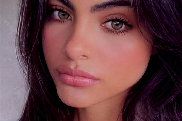 Ava, 27, a brunette green-eyed indian companion based in Bolia. Offering Duos, GFE, Striptease, Party Girl. Available for incall and outcall, day and evening...