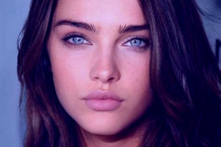 Ava, 27, a brunette grey-eyed european companion based in Tillo. Offering Fetish, Overnight, Erotic Massage, Party Girl. Available for incall and outcall, ov...