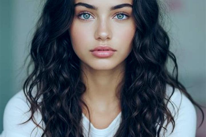 Ava, 27, a brunette hazel-eyed mediterranean companion based in Borotou-Koro. Offering Party Girl, Deep French Kissing, Duos. Available for incall and outcal...