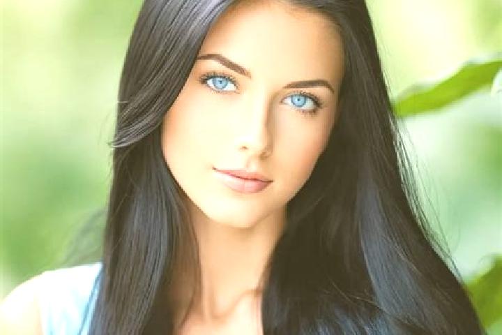 Ava, 27, a dark blonde blue-eyed mediterranean companion based in Newland. Offering Party Girl, Massage, Duos, Erotic Massage. Available for incall and outca...