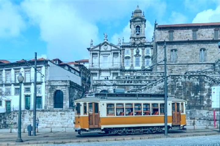 Ava, 27 — Escort in Arcozelo, Portugal