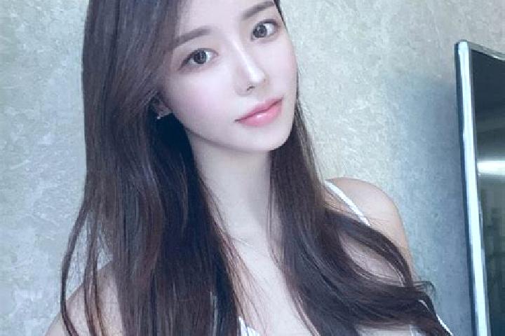 Ava, 27 — Escort in Chaoyangsi, China