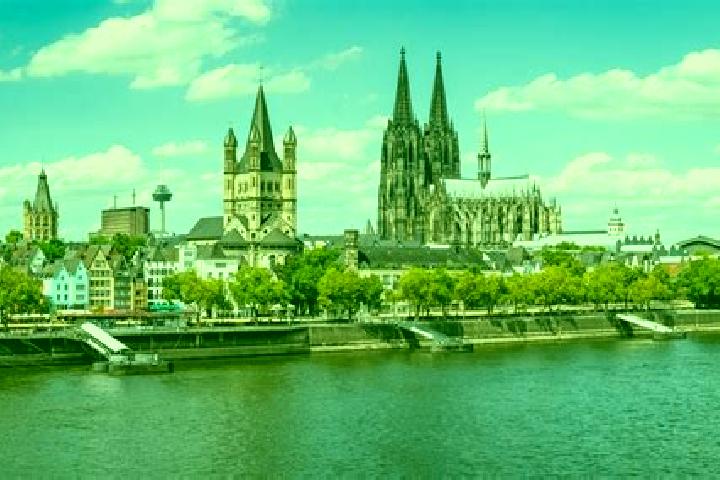 Ava, 27 — Escort in Kolln-Reisiek, Germany